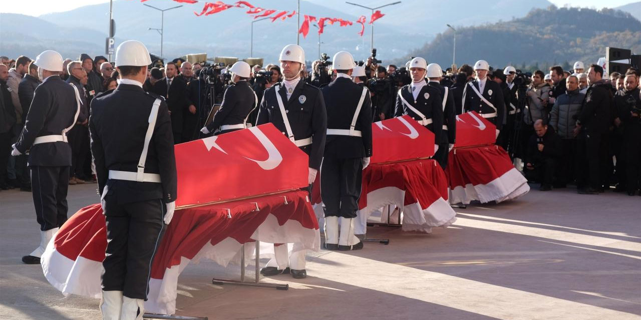 Şehitlerimiz dualarla ebedi aleme uğurlandı