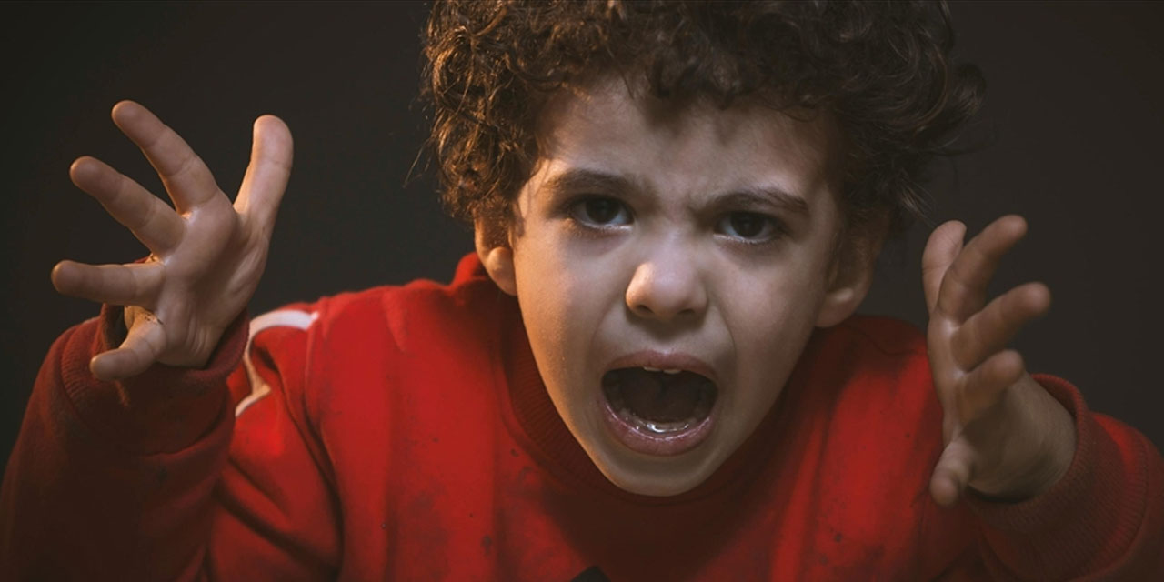 Çocuklarda da yaygınlaşan küfürlü konuşmayı önlemenin çaresi