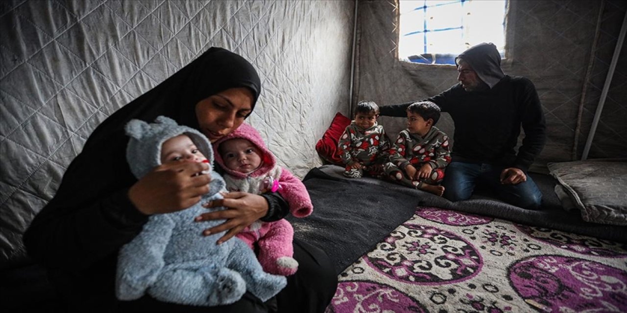 Gazzeliler, çocukları gece soğuktan ölmesin diye uyumuyor