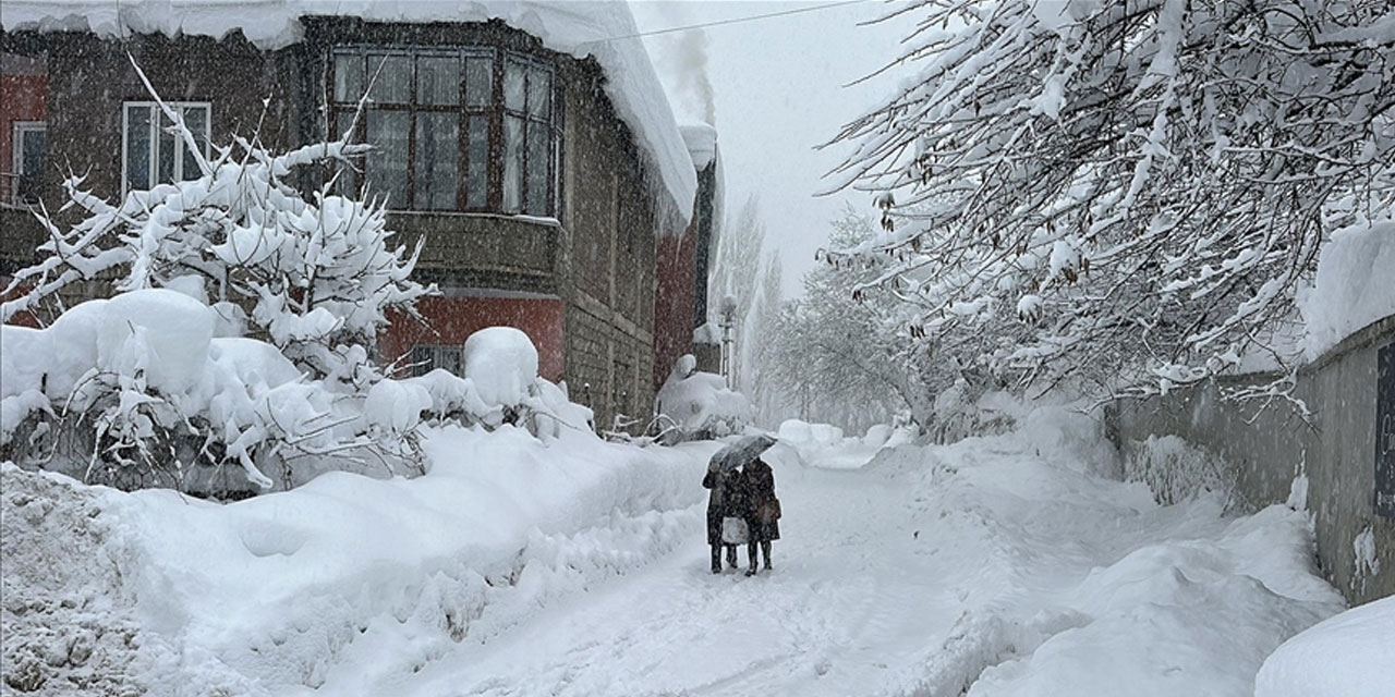 Yurdun birçok bölgesinde kar ve soğuk hava etkili oluyor: Bereketli olsun