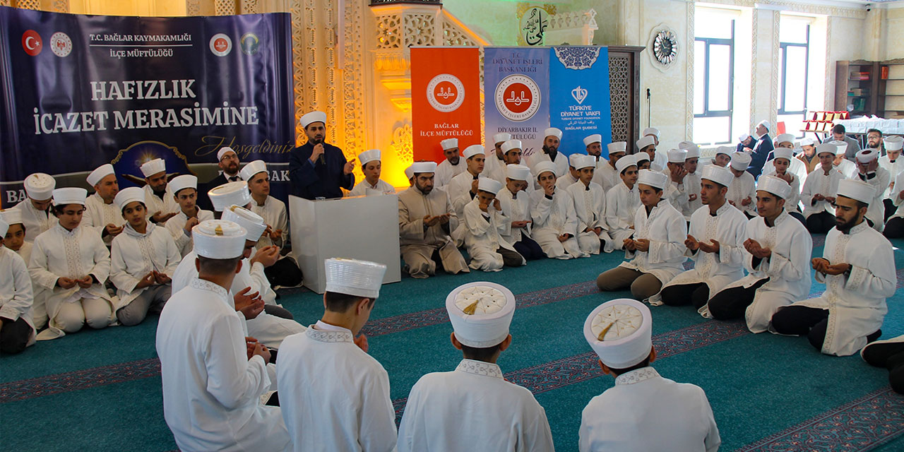 Diyarbakır'da 74 hafız için icazet merasimi düzenlendi