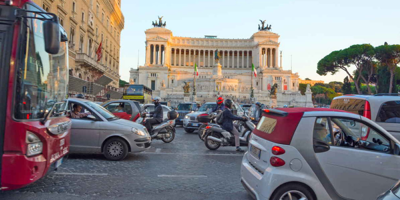 Roma'da şehir merkezindeki azami hız 30 kilometreyle sınırlandırıldı