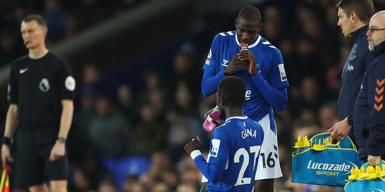 Premier Lig'de oruç kararı: Maçlar iftar vakti duracak