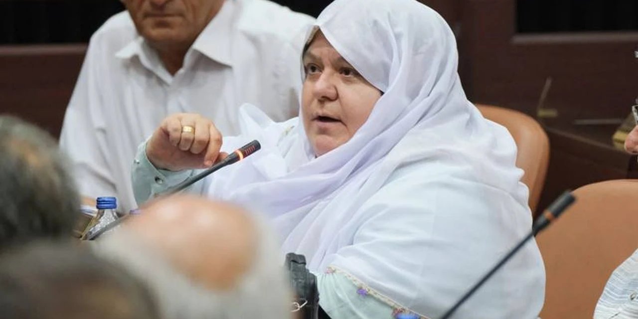 Başörtülü başkanın giyimine hakaret eden şüpheli hakkında kamu davası açıldı