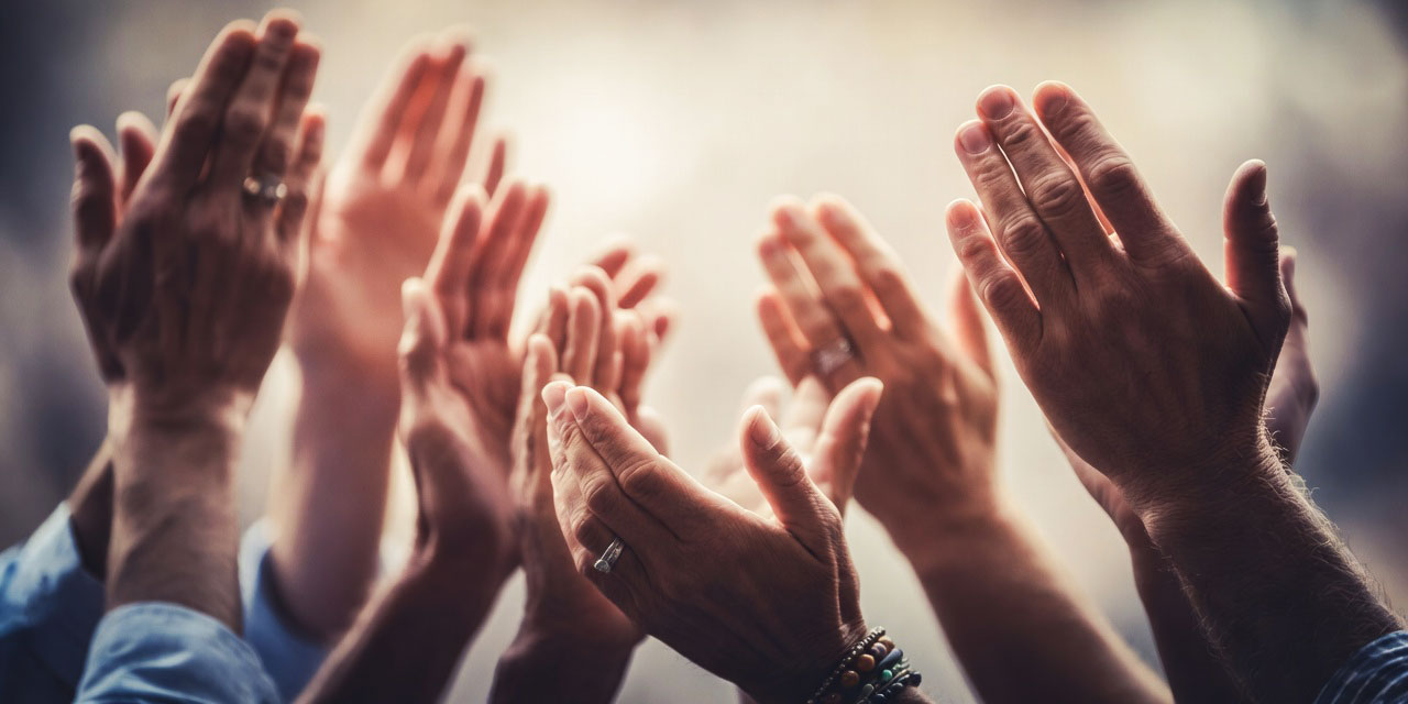 Bediüzzaman: Ruhanîler, melâikeler ve istikbaldeki nesl-i âti öyle şakirtleri tebrik ediyorlar