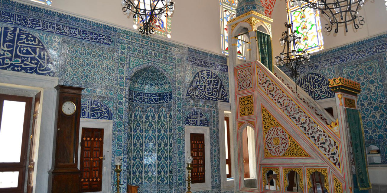 İstanbul'un Selatin Camileri: Çinili Cami