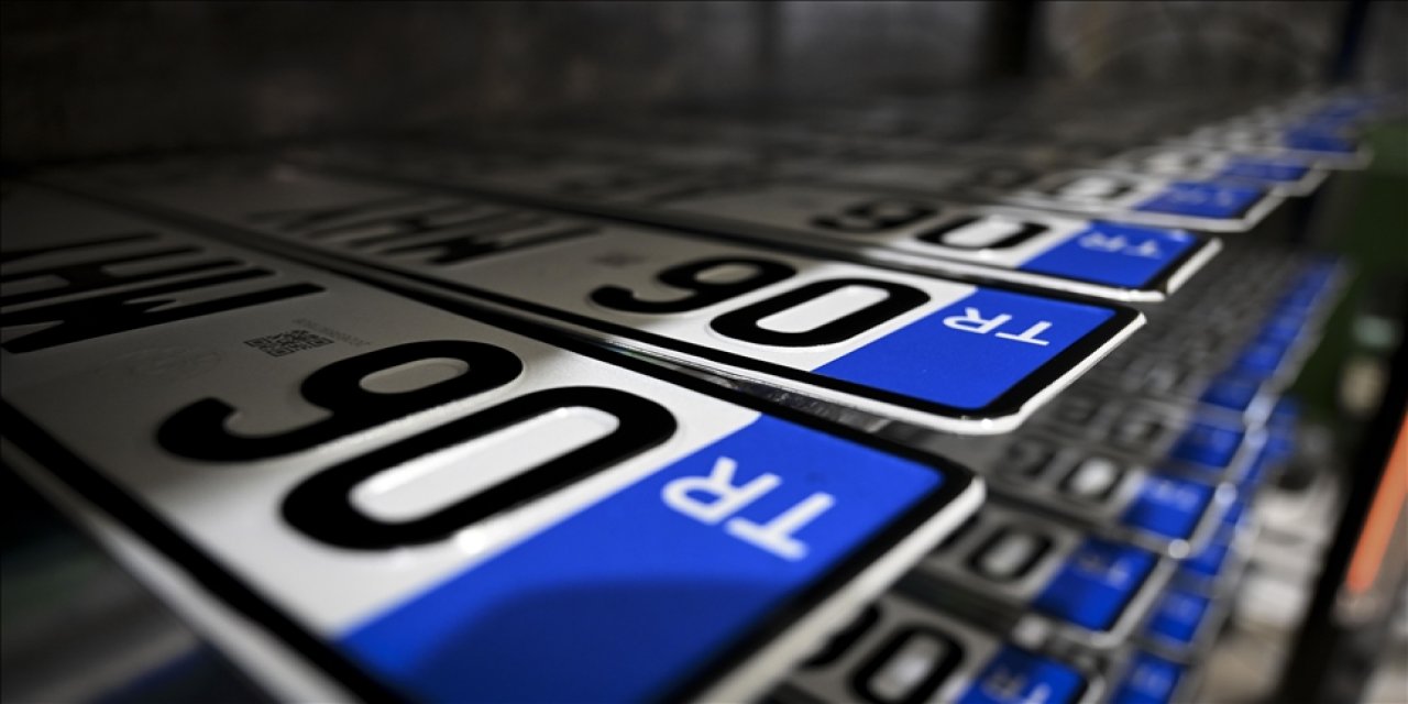 Standart dışı plakalar için tanınan rehberlik süresi 1 Nisan'da sona eriyor