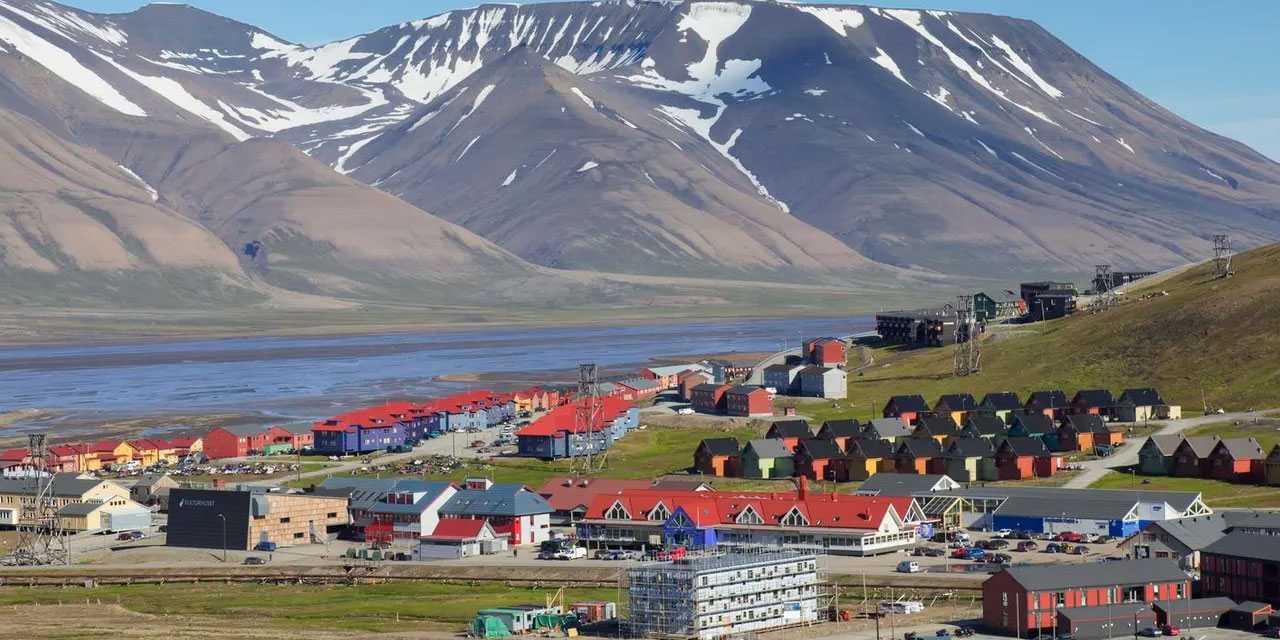 Norveç'in Longyearbyen kasabasında ölüm yasaklandı: Cesetler bozulmuyor!