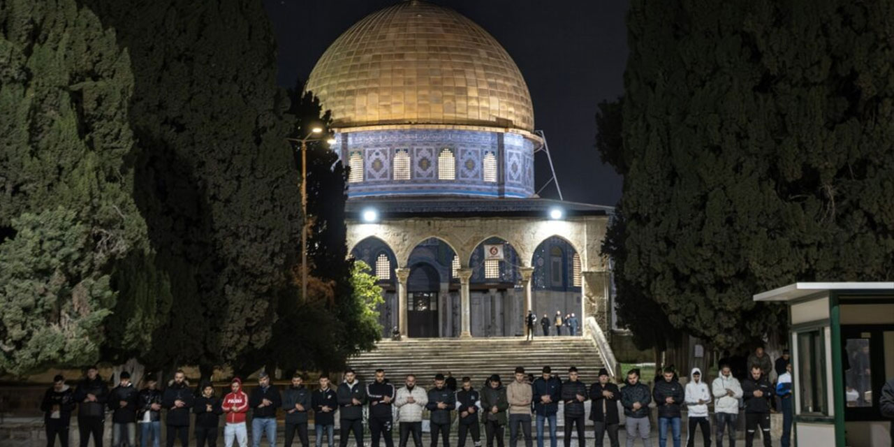 Mescid-i Aksa, 41 gün sonra ibadete açıldı