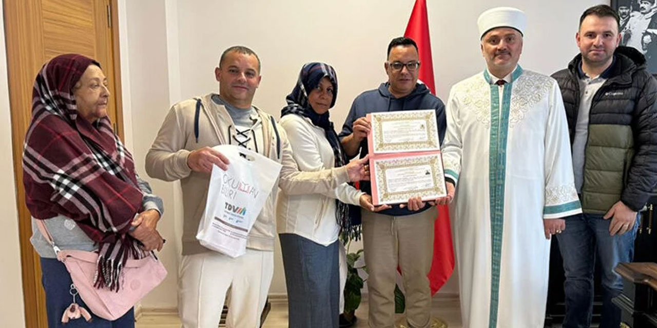 Kübalı üç arkadaş Trabzon'da Müslüman oldu