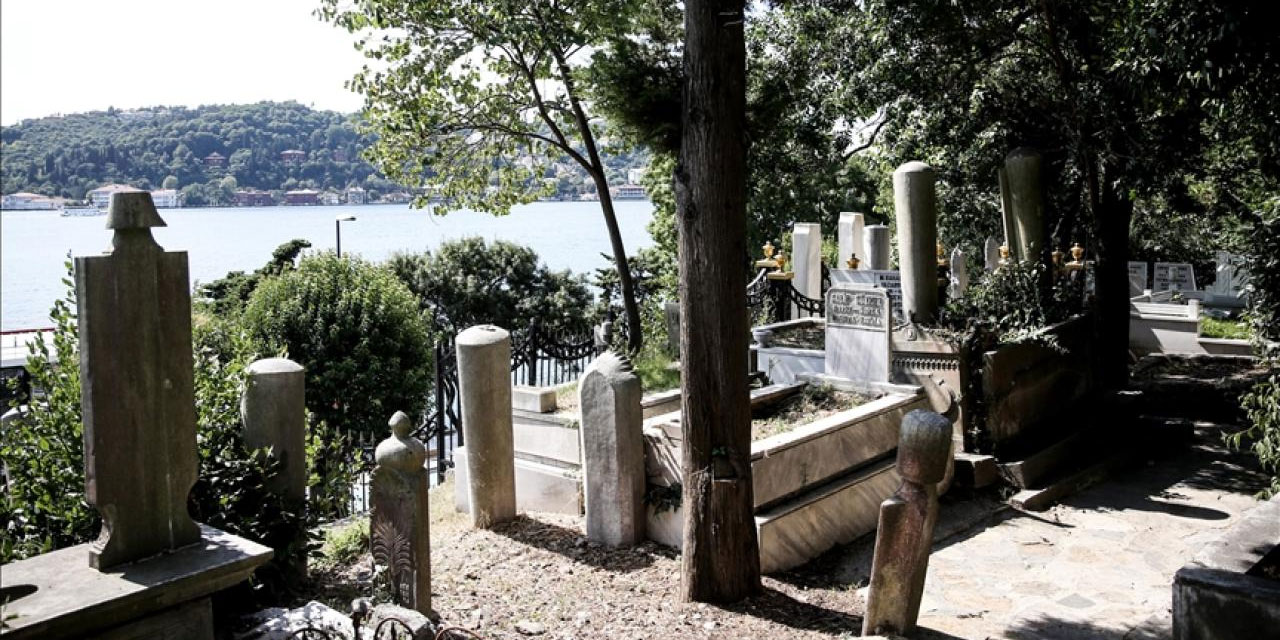 İstanbul'da mezarlıklar 24 saat kamerayla izlenecek