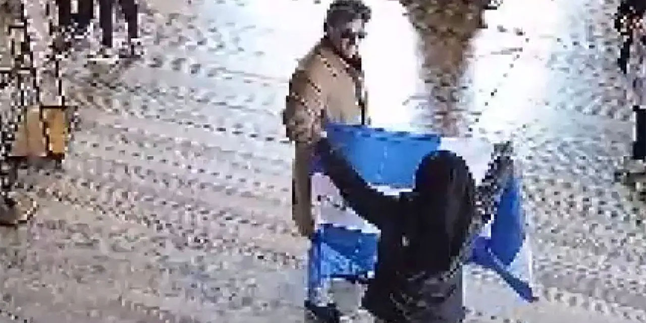 Ayasofya Camii'nde Bizans bayrağı açan 2 kişi tutuklandı