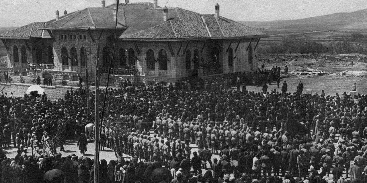 Ankara’da Ahirzamanın dehşetli şahıslarını gören Bediüzzaman'ın tepkisi!