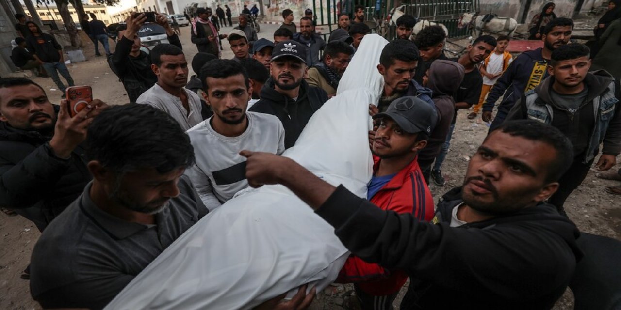 Katil israilin Gazze'ye saldırılarında can kaybı 72 bin 612'ye yükseldi