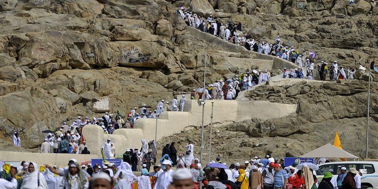 Hacı adaylarının Arafat yolculuğu başladı