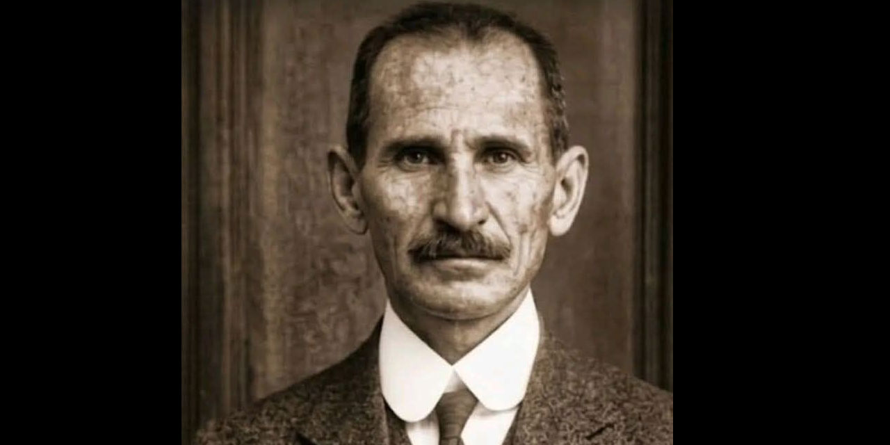 İncil ve Tevrat’taki Hz. Muhammed'in (asm) işaretlerini görünce dinini değiştirdi