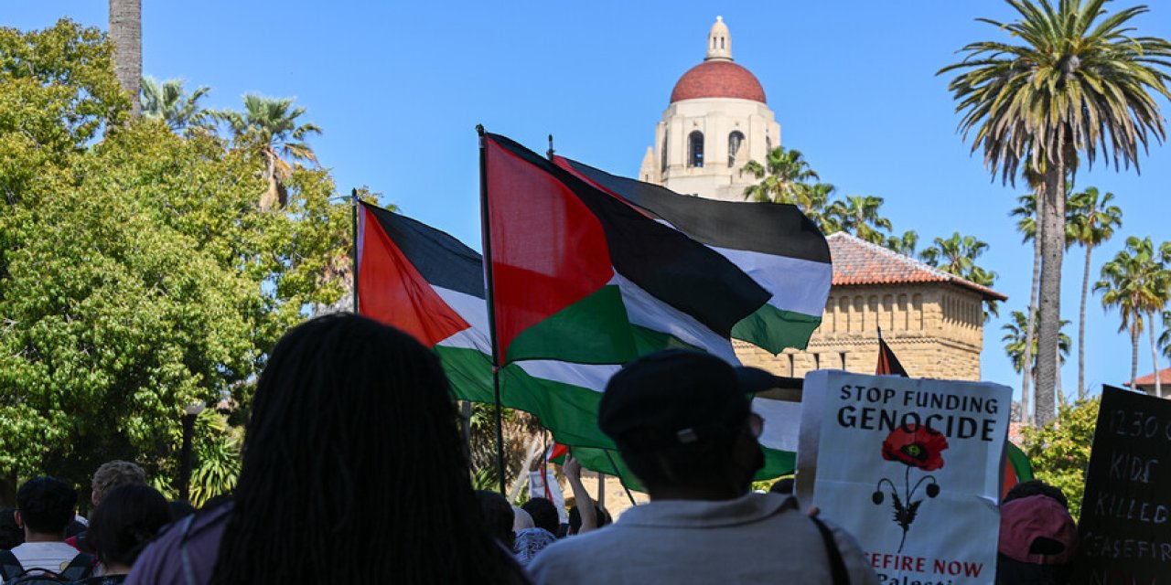 Stanford Üniversitesinin öğrencileri, israile destek veren Google CEO'sunu protesto etti