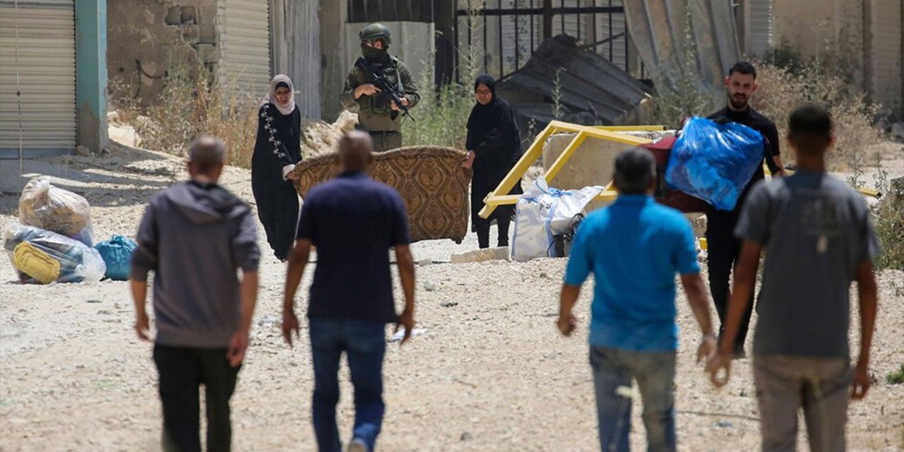 israilin tahliye ettiği Nur Şems Kampı’na dönen Filistinliler evlerini yağmalanmış halde buldu