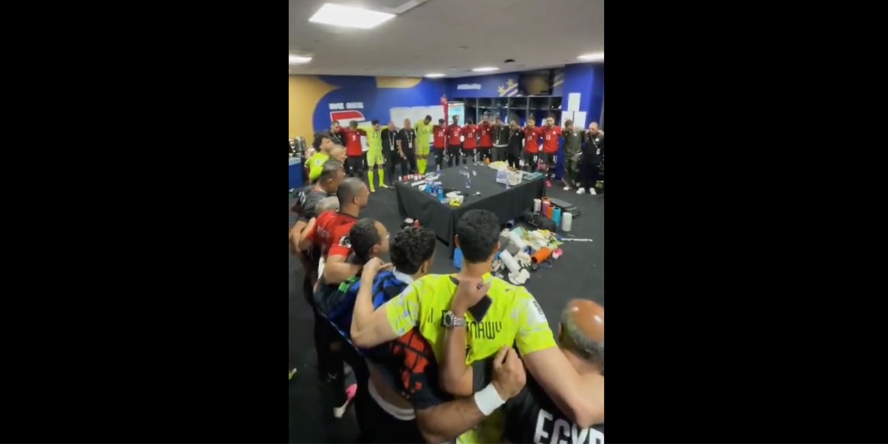 Mısırlı futbolcular yense de yenilse de Fatiha ve 3 İhlas'ı okuyor