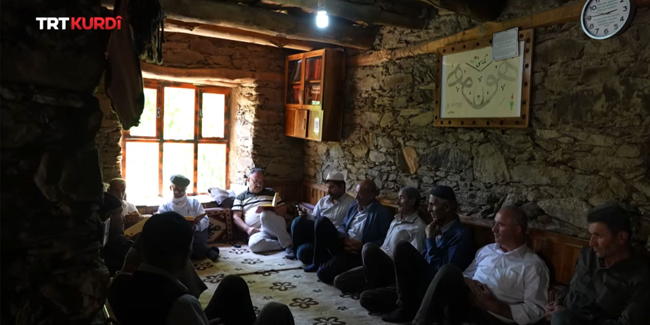 Said Nursi’nin hemşehrileri TRT'de: Nurs'u Kürtçe anlattılar
