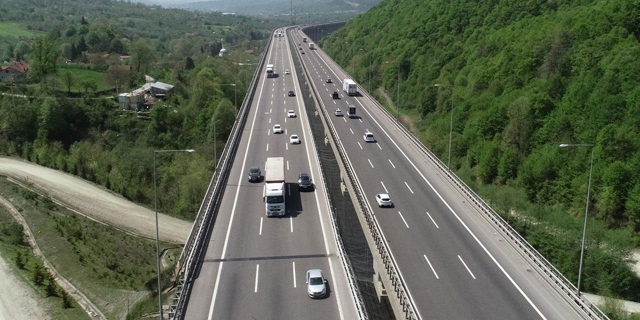 Sıcak havada uzun yola çıkacaklara hayati tavsiyeler