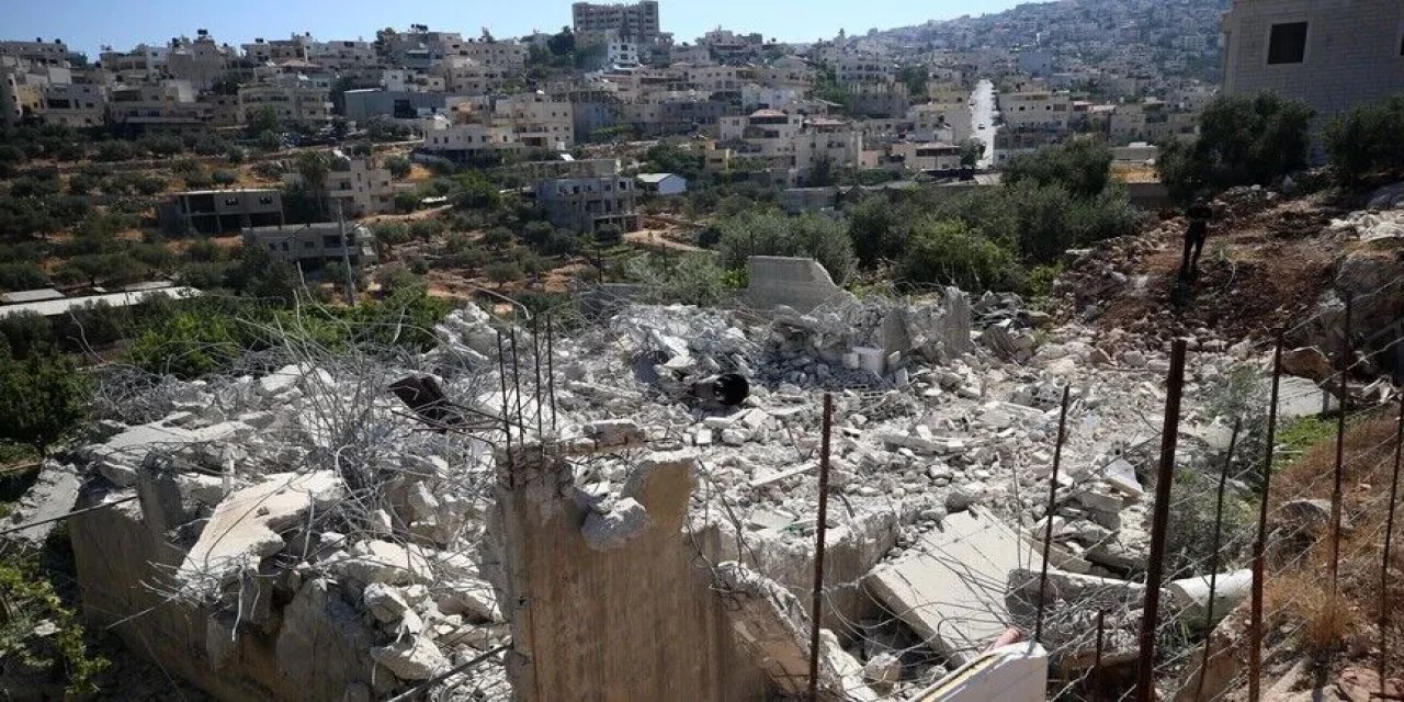 Filistin topraklarını gasbeden israilliler, Batı Şeria’ya saldırmaya devam ediyor