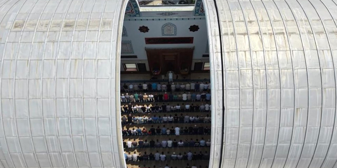 Bursa'daki bu caminin 'sunroof'u var!