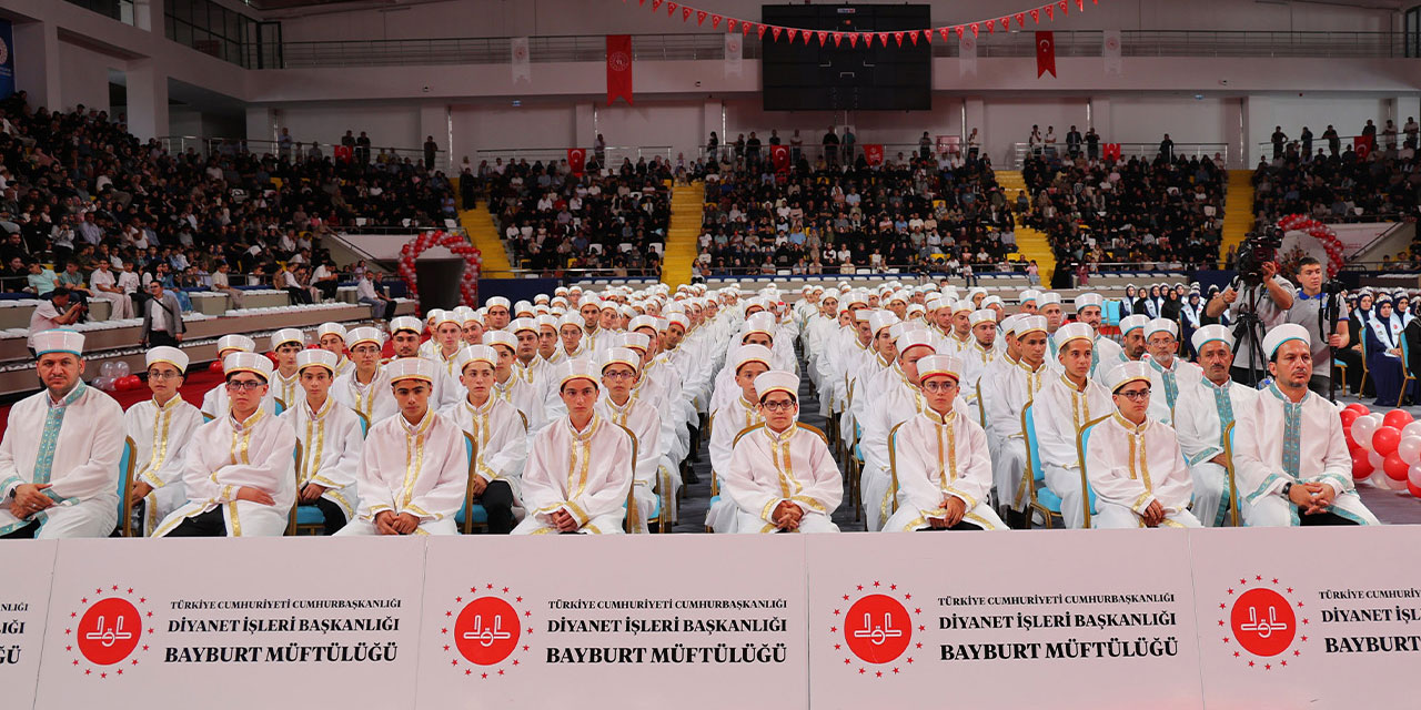 Bayburt’ta 246 öğrenci hafızlık icazeti aldı