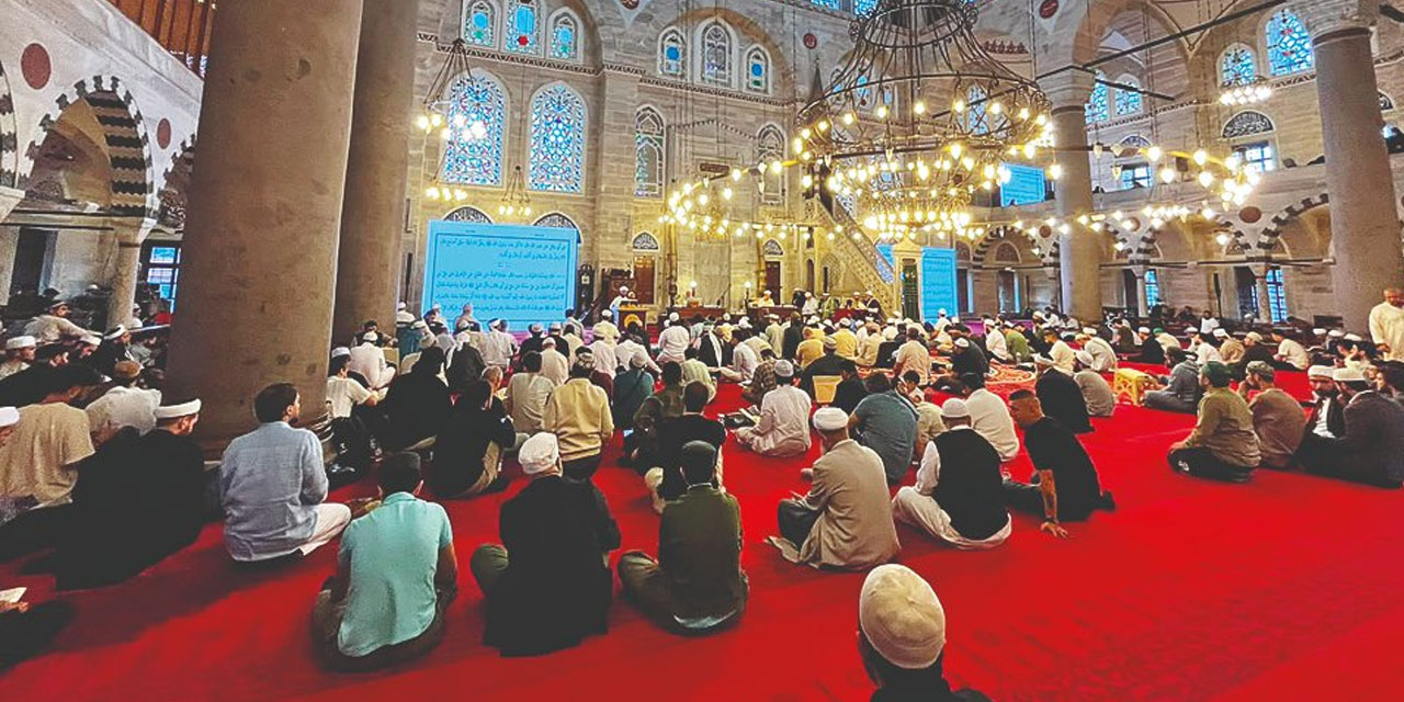 Mihrimah Camii’nde Hadis şöleni