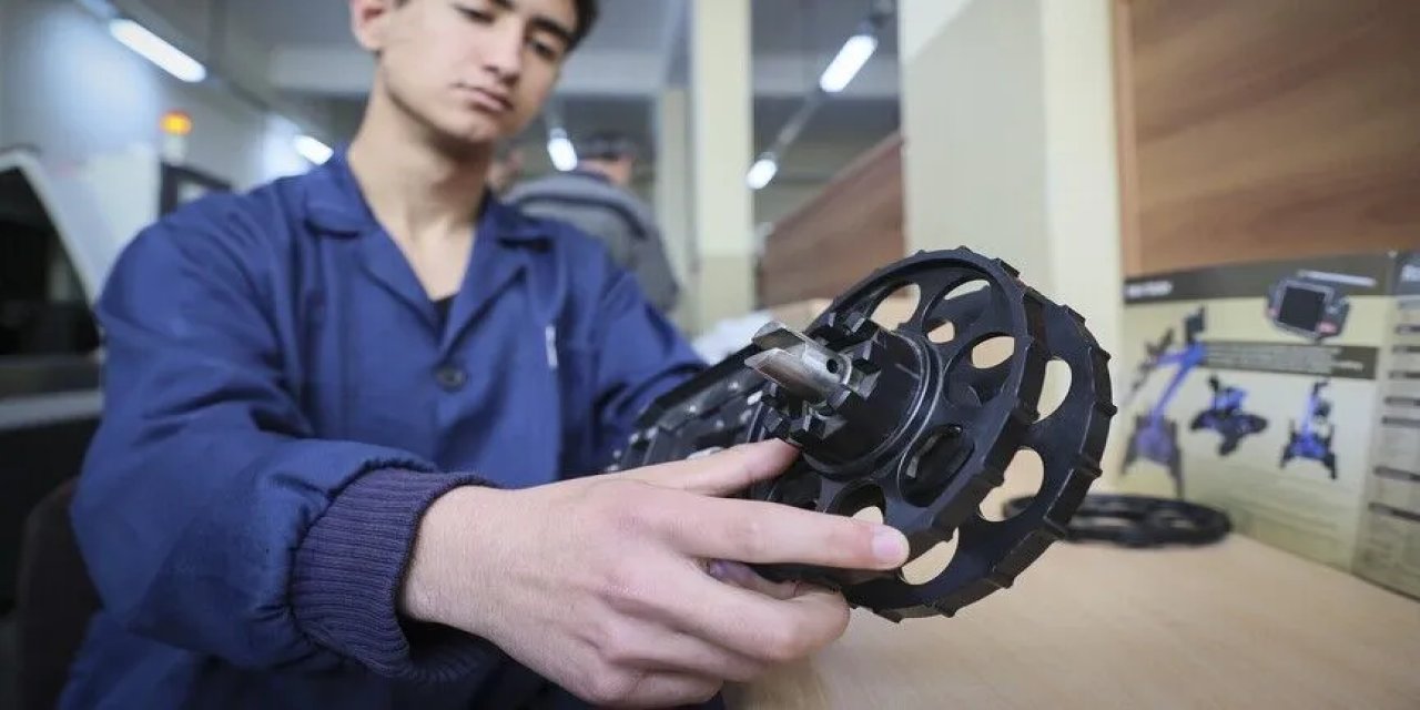 Meslek liseleri, LGS'de yüksek başarı dilimindeki öğrencilerin ilk tercihlerinden oldu