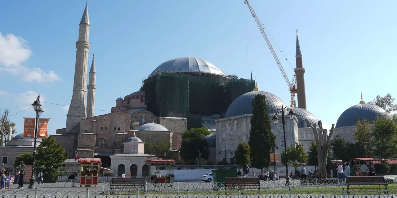 Ayasofya Camiinde Cumhuriyet tarihinin en kapsamlı restorasyonu devam ediyor