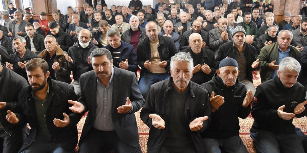 Fındıklarını kurutabilmek için 'güneş duası'na çıktılar