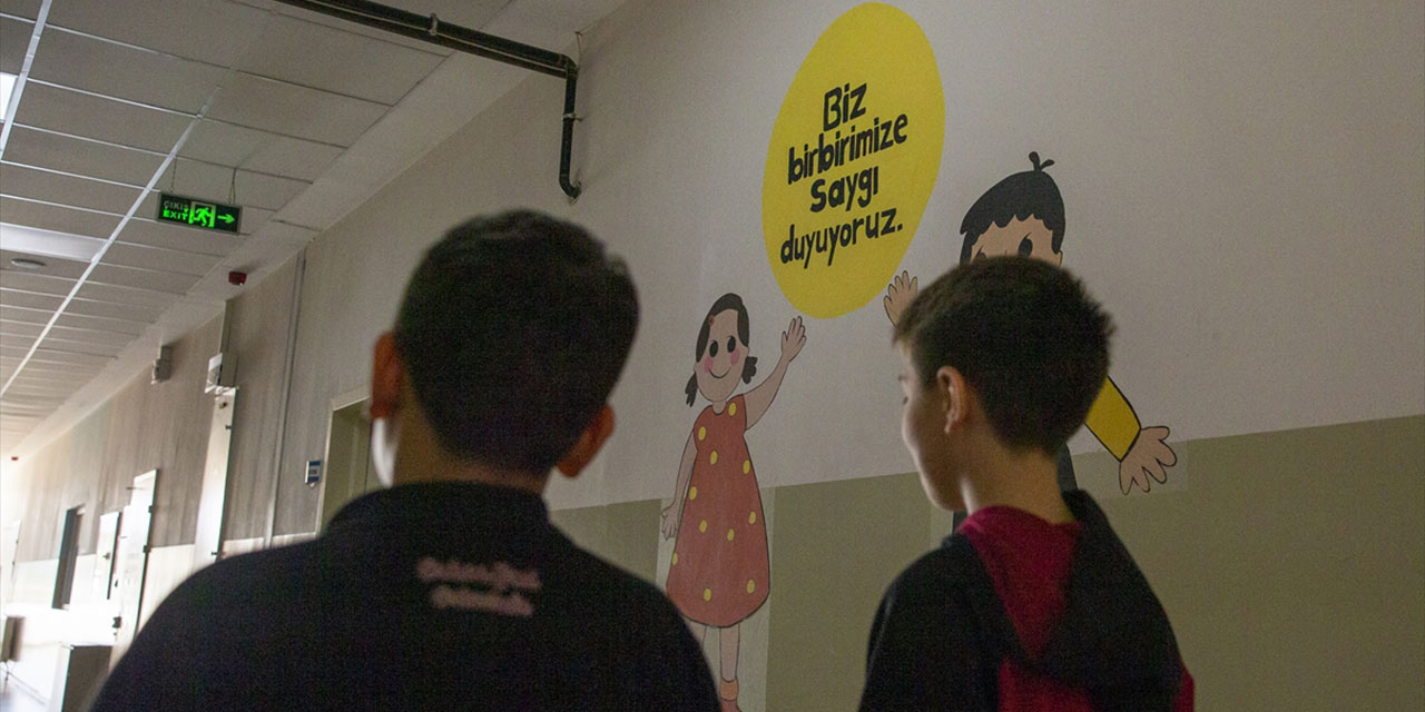 'Nezaket' projesi ile öğrencilerin dili, okulun iklimi değişti
