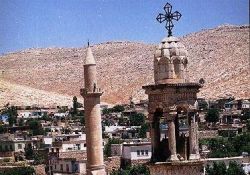 Cami içinde kilise tartışması