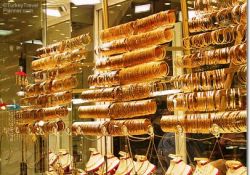 Şöhretine muhtaç komşuluk