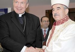 Kardinal'den Türkiye'ye başörtüsü dersi