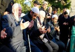Mehmet Zahid Kotku dualarla anıldı