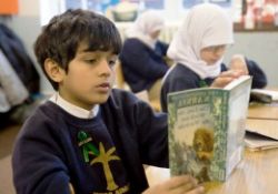 İngiltere de okullara imam talebi