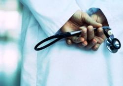 Hastasını dinlemeyen doktora iletişim dersi