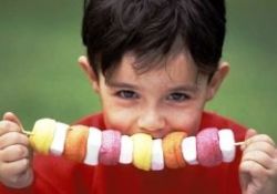 Çocuklara baskı yapmayın, tikleri kalıcı olabilir