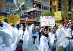 Yasak kalksın, ayrımcılık bitsin