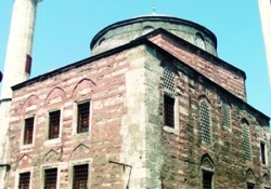 Kabe ölçüleriyle yapılmış tek cami