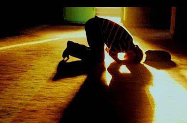 Namazı başta,ortada,sonda kılmak