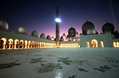 Belçika İmamlara maaş bağlıyor