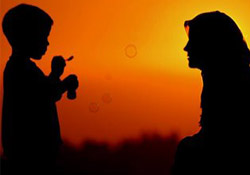 İnsanın birinci öğretmeni annesidir