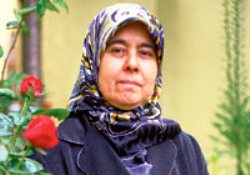 Dünyayı kurtaran baba evdeki eşini ve çocuğunu duymuyor