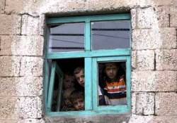 Açık pencereler çocuklara çok tehlikeli