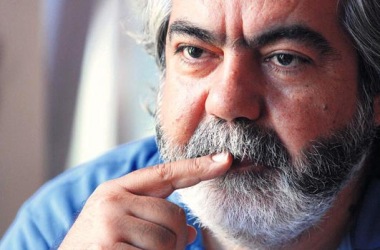 Altan: Demokratikleşme bireyin kendisinden başlar