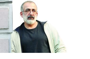 Darbeleri cemaat yapıyor!