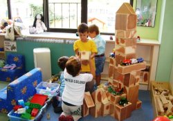 Minikler, kütüphaneyi oyuncakla sevecek